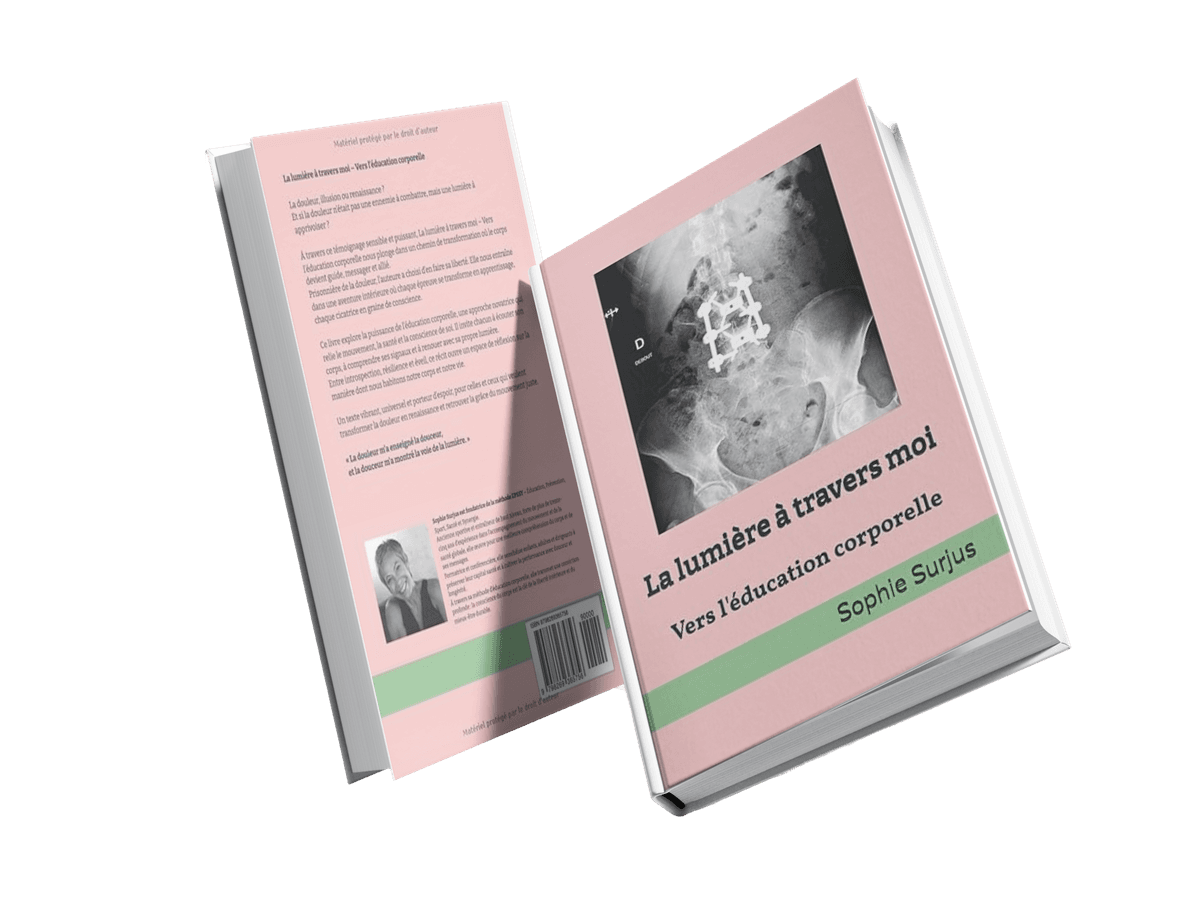 Couverture du livre La lumière à travers moi - Sophie Surjus