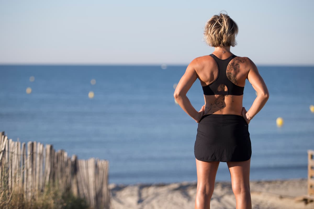 Sophie Surjus face à la mer